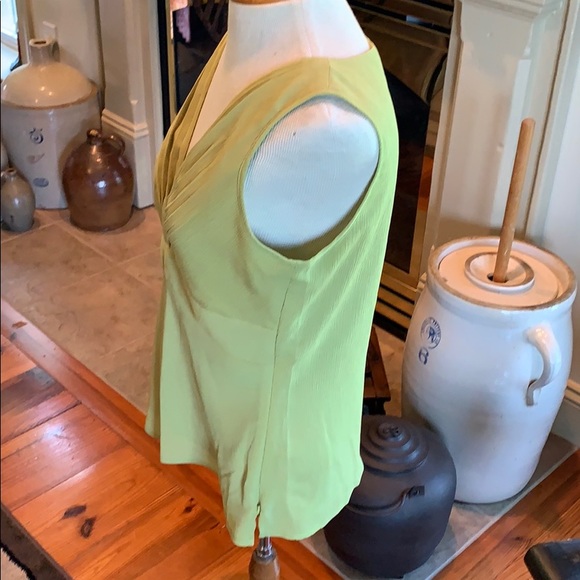 Axcess Lime Green Top With Side Zipper Size 10 - Picture 3 of 5